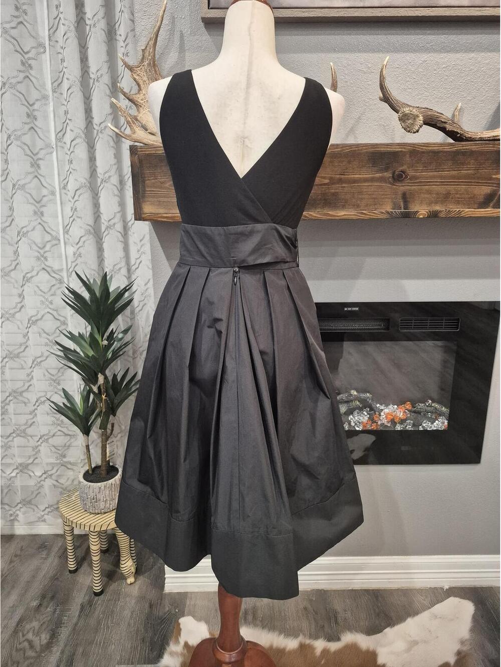 Lauren Ralph Lauren Party Black dress Size 2 - Picture 3 of 9